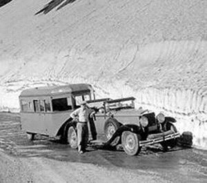 220px-1933_car&trailer.jpg