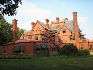 320px-Glenmont.jpg