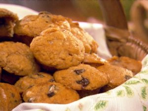 apple_raisin_muffins.jpg