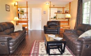 Living room 2.jpg Living room 2.jpg