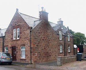 house2.jpg house2.jpg