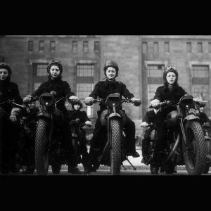 women-motorcycle-riders-650w.jpg
