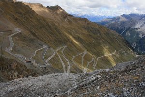 Stelvio-Pass.jpg