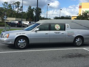 1024px-Traumacleanse_company_vehicle_parked_at_a_shopping_plaza_in_Central_Florida_during_the_...jpg