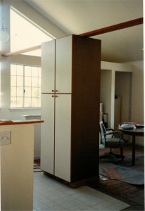 7-kitchen1990pantry-LR.jpg