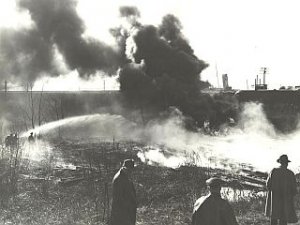 1951-flats-fire-320.jpg