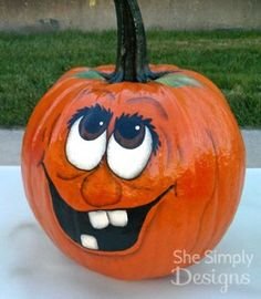 cute carved pumpkins 3.jpg