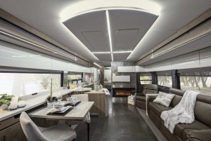 105240485-Winnebago_Horizon_interior.jpg