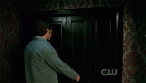 Too-Spooky-WTF-Reaction-Gif.gif