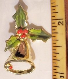 brooch85 (holly bell).jpg