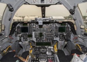 Boeing-B-1B-lancer-cockpit.JPG