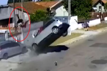 PAY-BRAZIL-CAR-CRASH-EJECTION.jpg