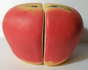 apple shakers1a.jpg
