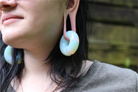plug-weights-earlobe-piercing-tunnel-stretching.jpg