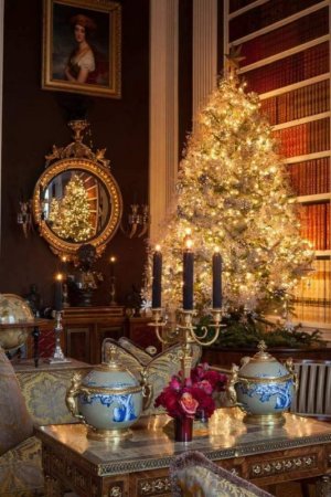 christmas gold stuff.jpg