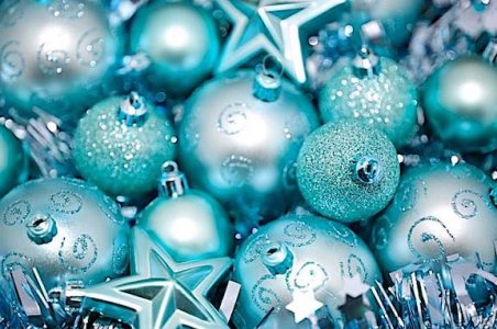 blue_baubles copy.jpg