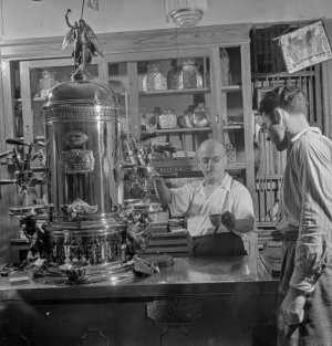 Italian-American_cafe_espresso_shop_on_MacDougal_Street_8d21752v.jpg