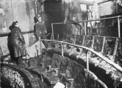 chicago-firemen-at-1903-iroquois-theater-fire.jpg