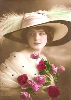 a45fe551de3c4b6bb3e0e4d77c9ab42d--vintage-portrait-photos-vintage.jpg