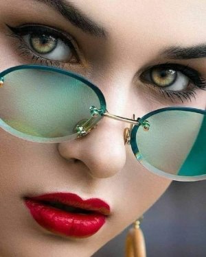 blue stuff glassess 44.jpg