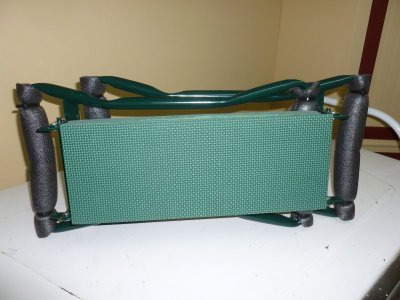 Kneeler2.JPG