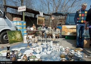 poznan-poland-the-flea-market-at-the-old-slaughterhouse-D583XF.jpg