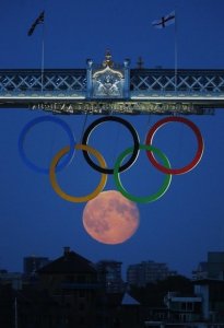olympic_symbol_with_moon-2496.jpg