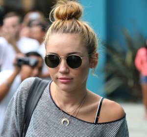 miley-cyrus-and-her-infamous-bun.jpg
