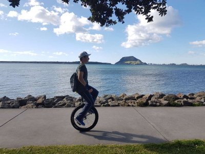 unicycle-commute.jpg
