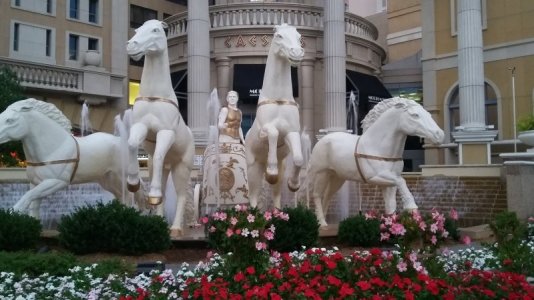 Caesars Horses.jpg