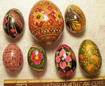 eggs wooden.jpg