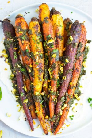 Roasted-Rainbow-Carrots[1].jpg