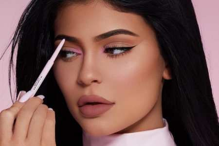 kylie2.jpg kylie2.jpg