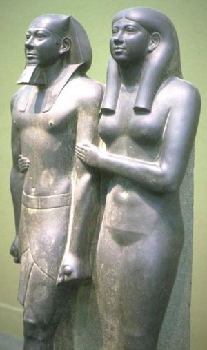 menkaure&queen.jpg