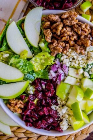 Apple-Gorgonzola-Salad-The-Food-Charlatan-2-e1525960638911[1].jpg