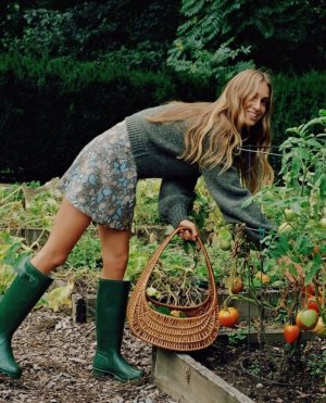 veggie garden morn 4 fb.jpg