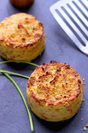 mashed-potato-cakes-recipe1[1].jpg
