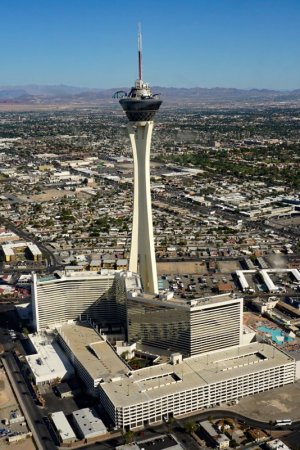 STRATOSPHERE-2.jpg