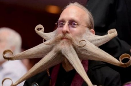 top-20-weirdest-people-youll-ever-see-7.jpg