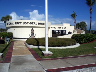 Ft_Pierce_FL_Navy_UDT-SEAL_Museum02.jpg