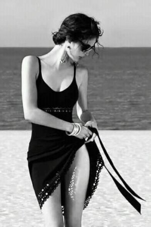 bw beach morn I A 6.jpg