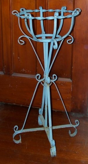 plant stand1a.jpg