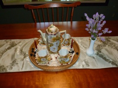 dining room table.JPG