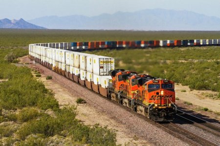 bnsf-in-the-desert-peter-crook.jpg