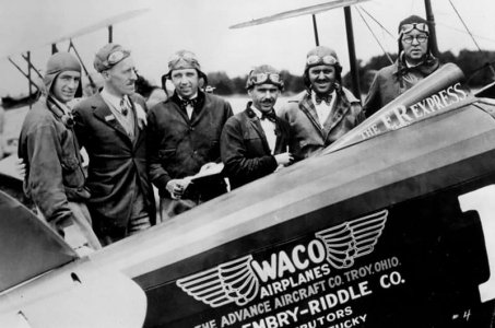 1927-biplane.jpg