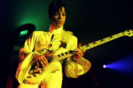 prince-guitar-rig.jpg prince-guitar-rig.jpg