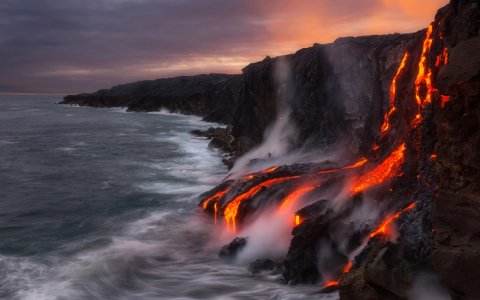 lava-flow-in-ocean-from-big-island-hawaii05-20-18sm.jpg