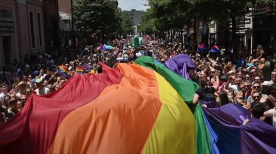 gay-pride-parade-2.jpg gay-pride-parade-2.jpg