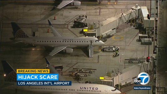 10833110_062521-kabc-11pm-skywest-jumper-vid-CC-vid.jpg