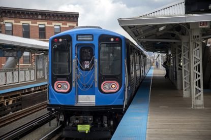 CTA BLUE LINE TRAIN-2.jpg